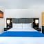 Days Inn by Wyndham Woodbury Long Island