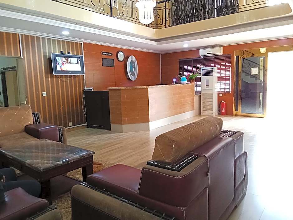 Dreamland Suites