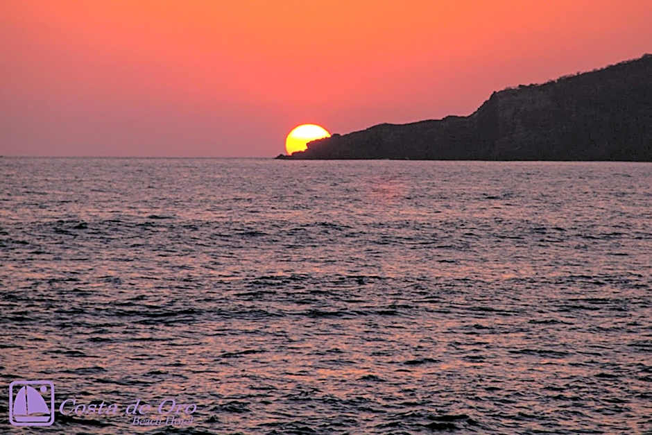 Costa de Oro Beach Hotel