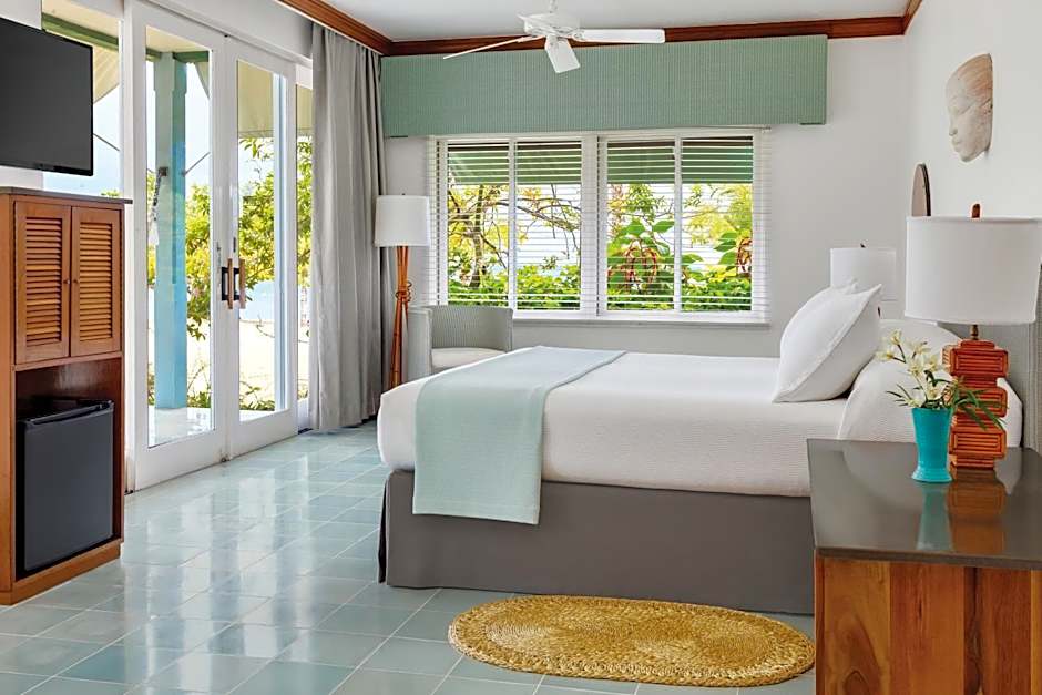 Photo 1 of 3 of Deluxe, Beachfront, Beach View