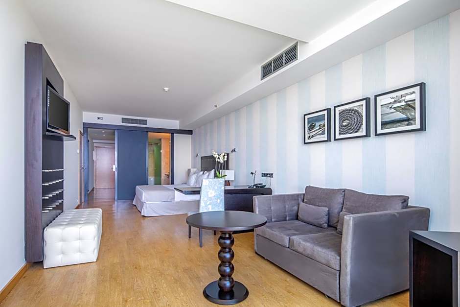 Photo 1 of 1 of Junior Suite, Sea View