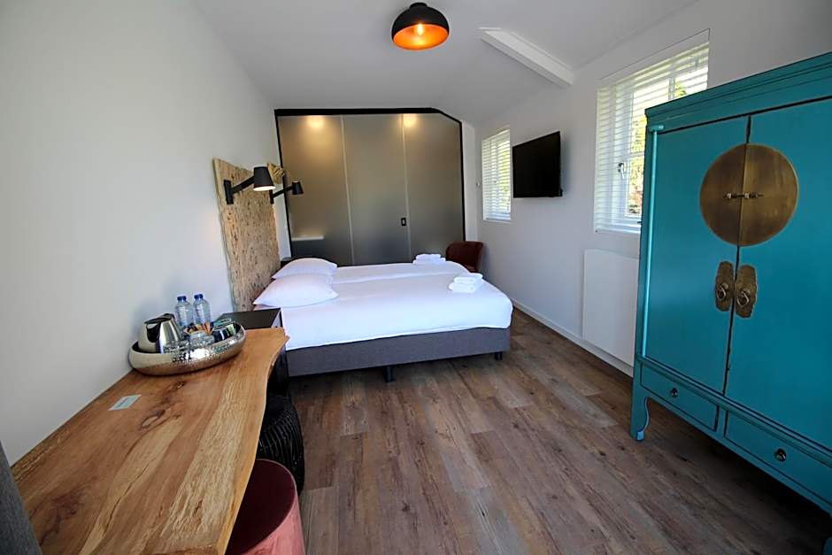 Strandhotel Dennenbos