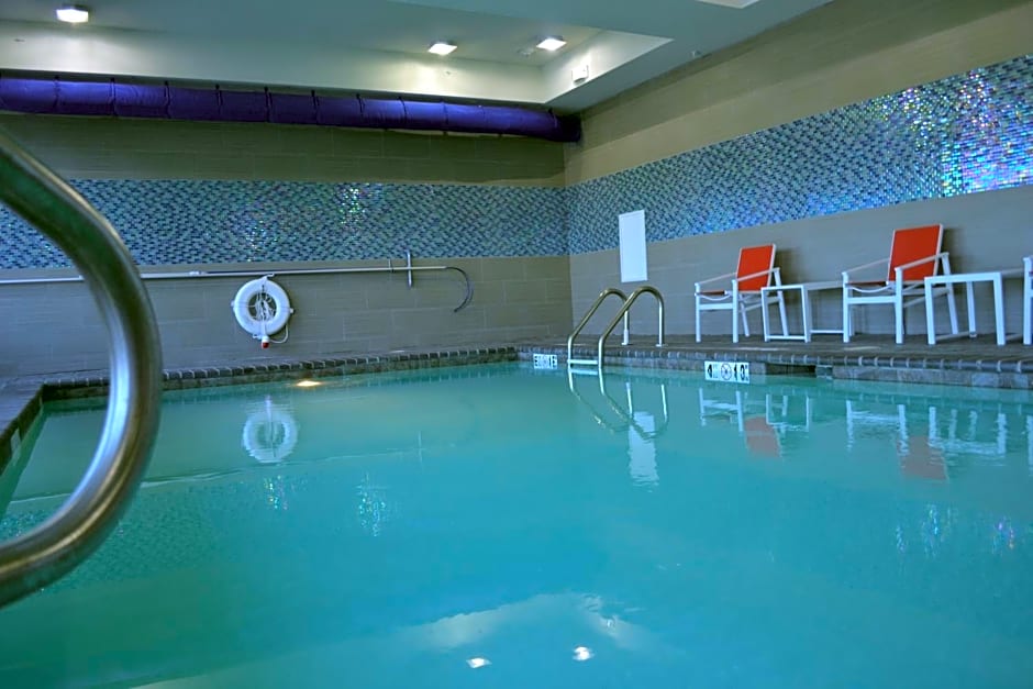 Holiday Inn Express Hotel & Suites Knoxville By IHG