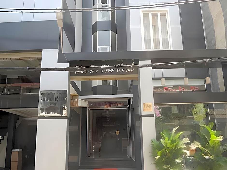 Hoa De Nhat - San Bay Tan Son Nhat 