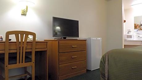 Queen Studio - Non-Smoking