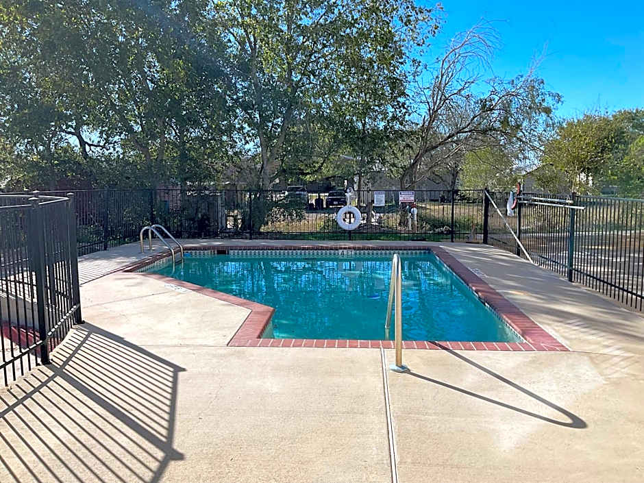Yorktown Inn and Suites