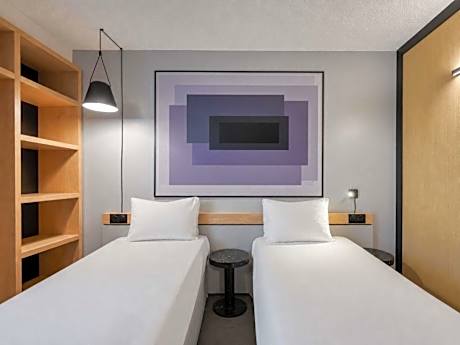 Standard Room with Two Single Beds