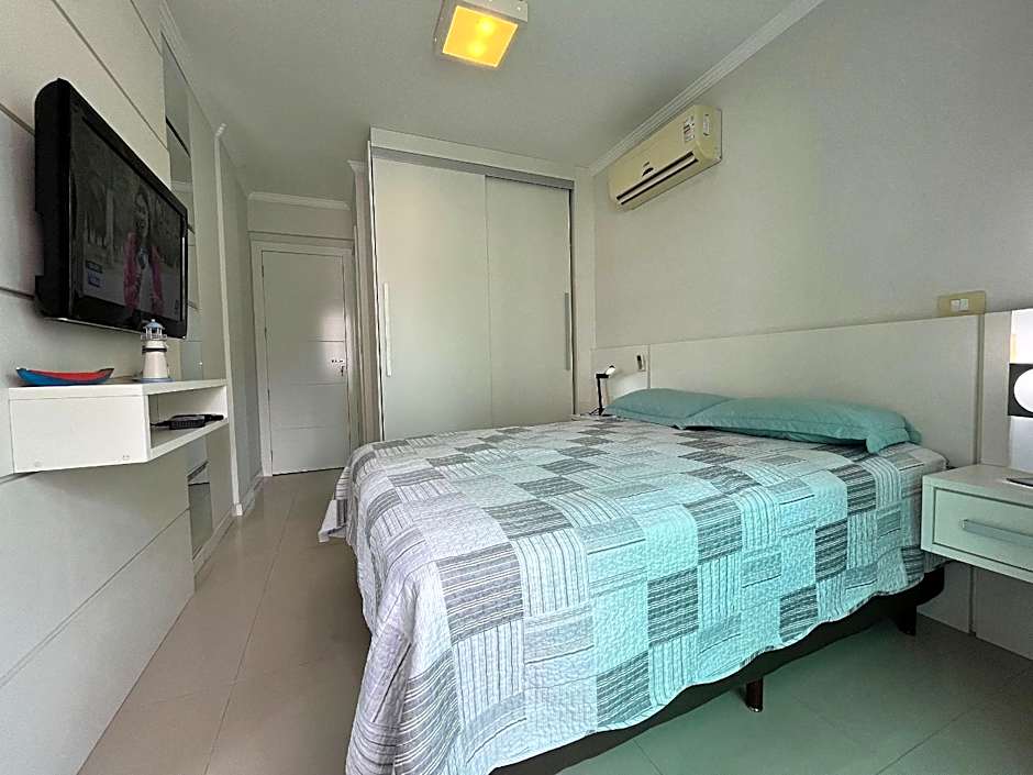 B931 Apto 3 quartos p/ 7 pessoas em Bombinhas SC