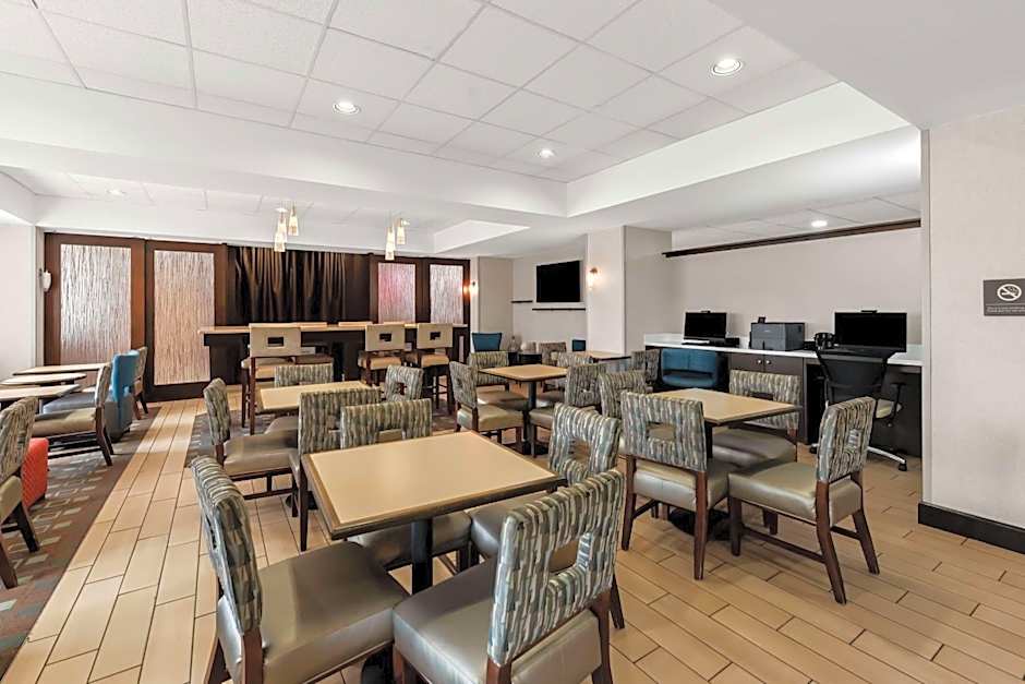 Hampton Inn By Hilton Pennsville