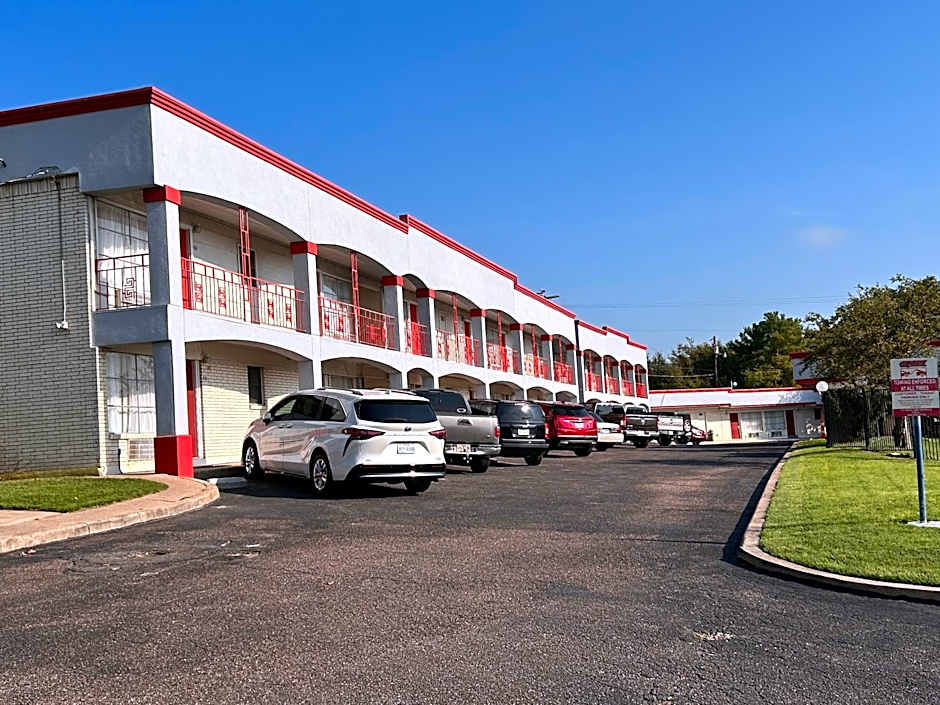 River Forest Inn