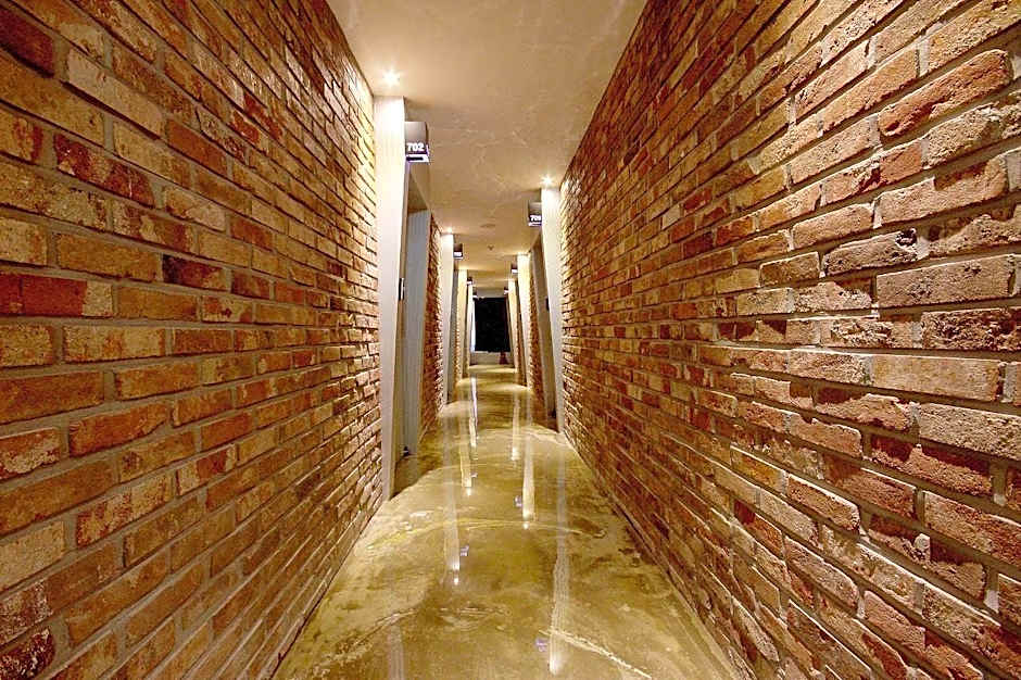 Hotel H2
