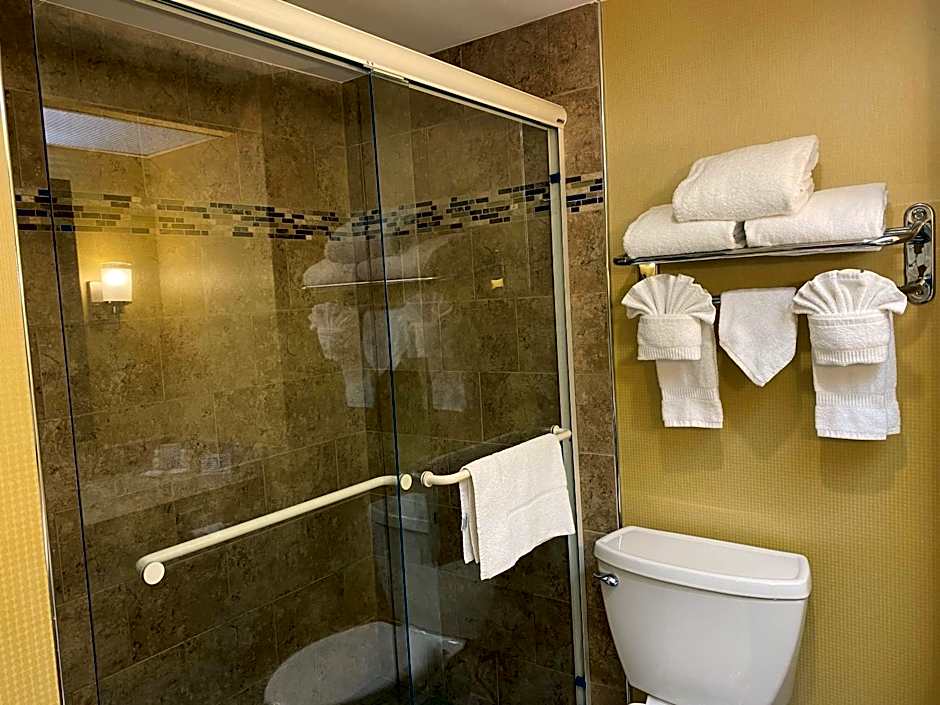 Clarion Hotel & Conference Center