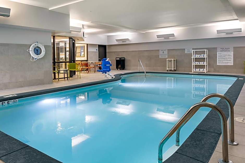 Hampton Inn & Suites Cincinnati/Uptown-University Area