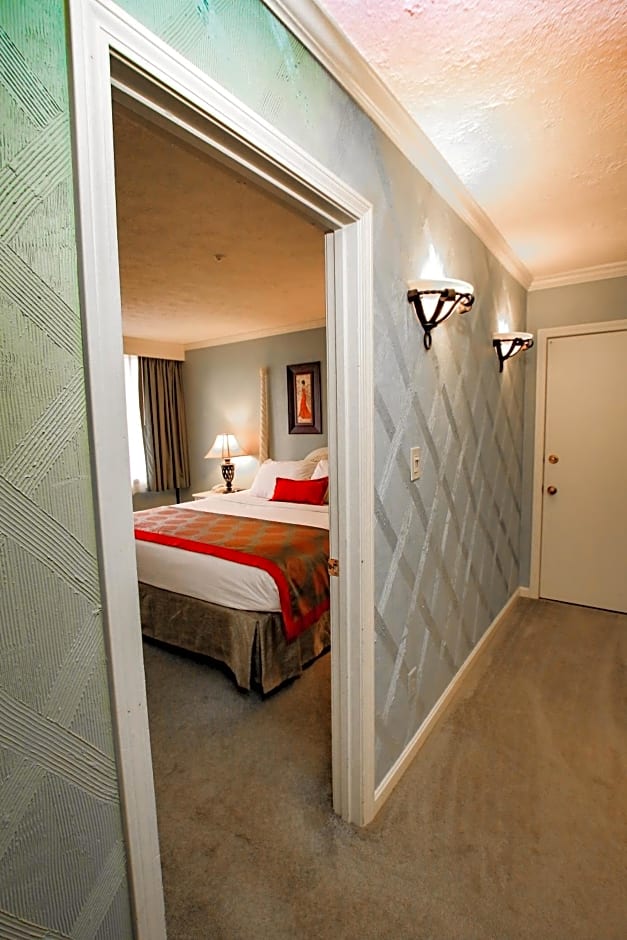 Ramada Hotel & Conference Center by Wyndham Lewiston