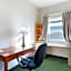 Lakeview Inns & Suites - Okotoks