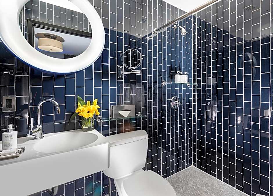 6 Columbus Central Park Hotel