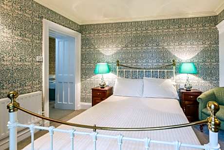 Double or Twin Room with Woodland View