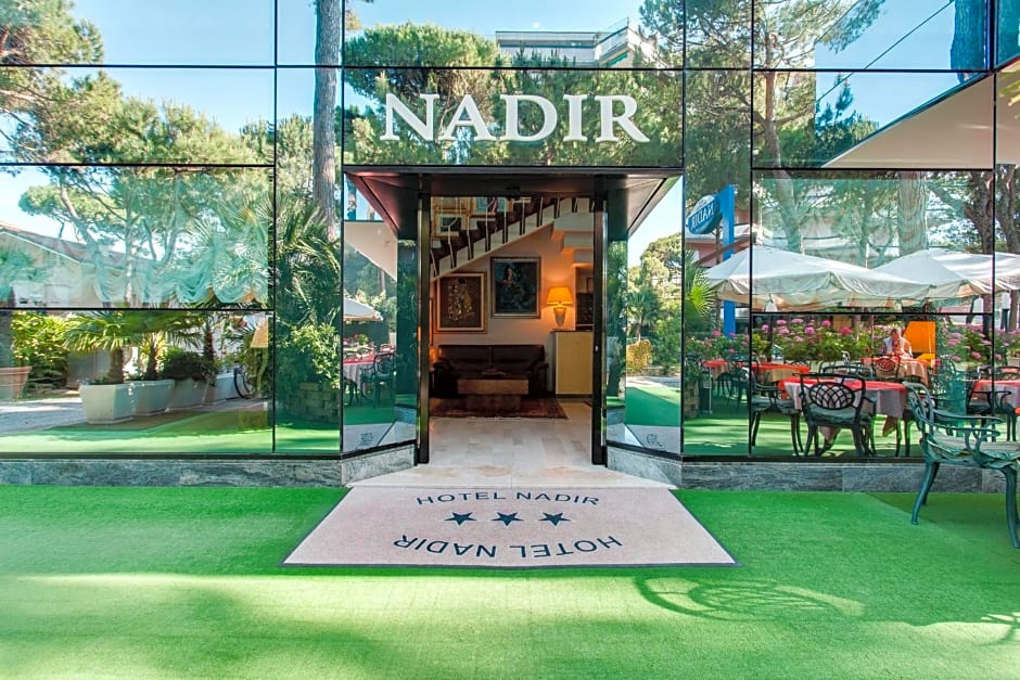 Hotel Nadir