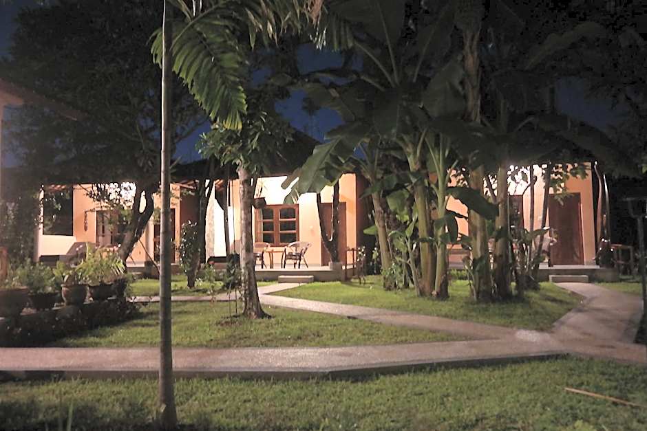1000 Dream Bungalow & Restaurant