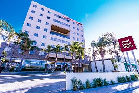 Crown Victoria Hotel