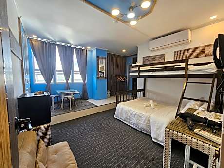 Mixed Dormitory Room