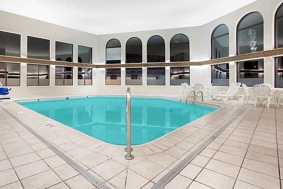 Ramada by Wyndham Hancock Waterfront