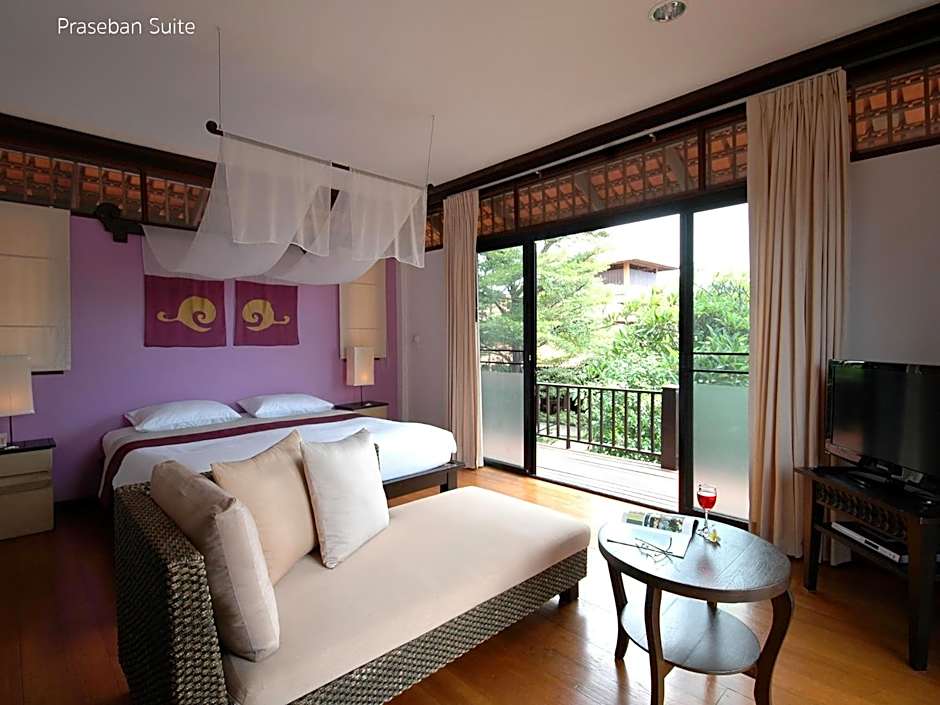 Photo 1 of 6 of Suite, Sea View