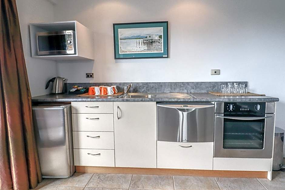 Coleraine Suites & Apartments