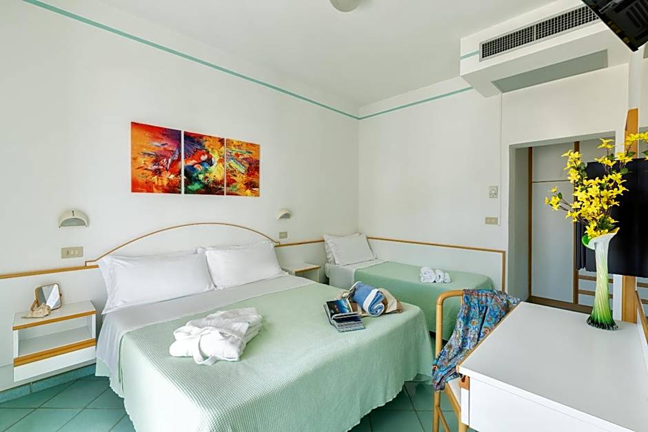 Hotel Caprice B&B - in centro a Riccione