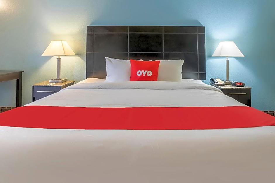 OYO Hotel Knoxville TN Cedar Bluff I-40