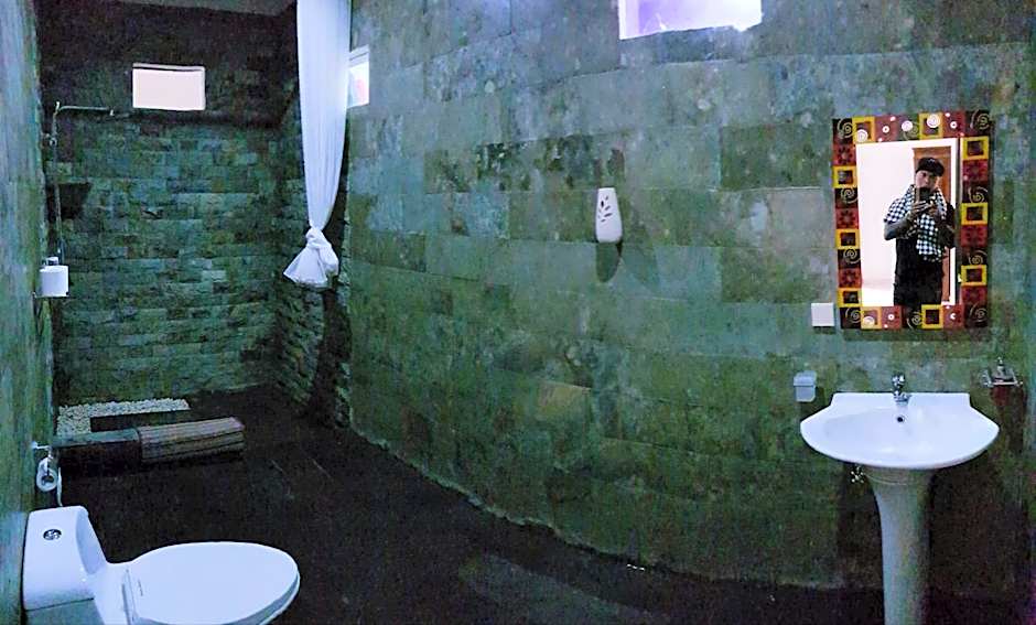 Amed Romance House