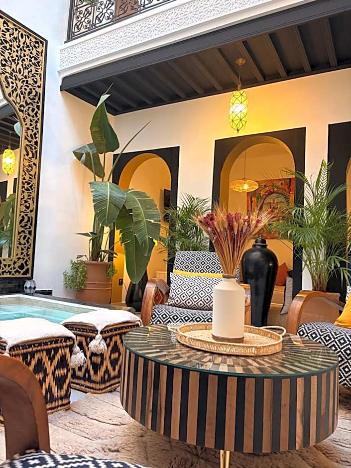Magnifique Riad Julilu Privatise au coeur de la Medina 11P
