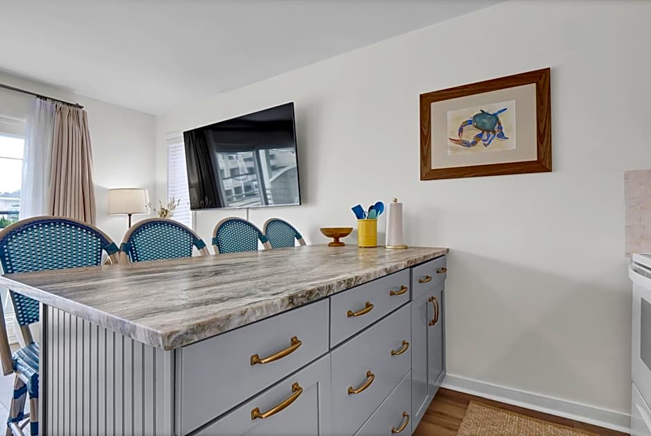 Sandpeddler Inn and Suites
