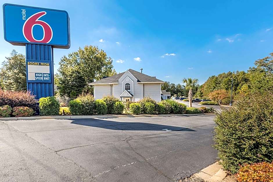 Motel 6-Simpsonville, SC - Greenville