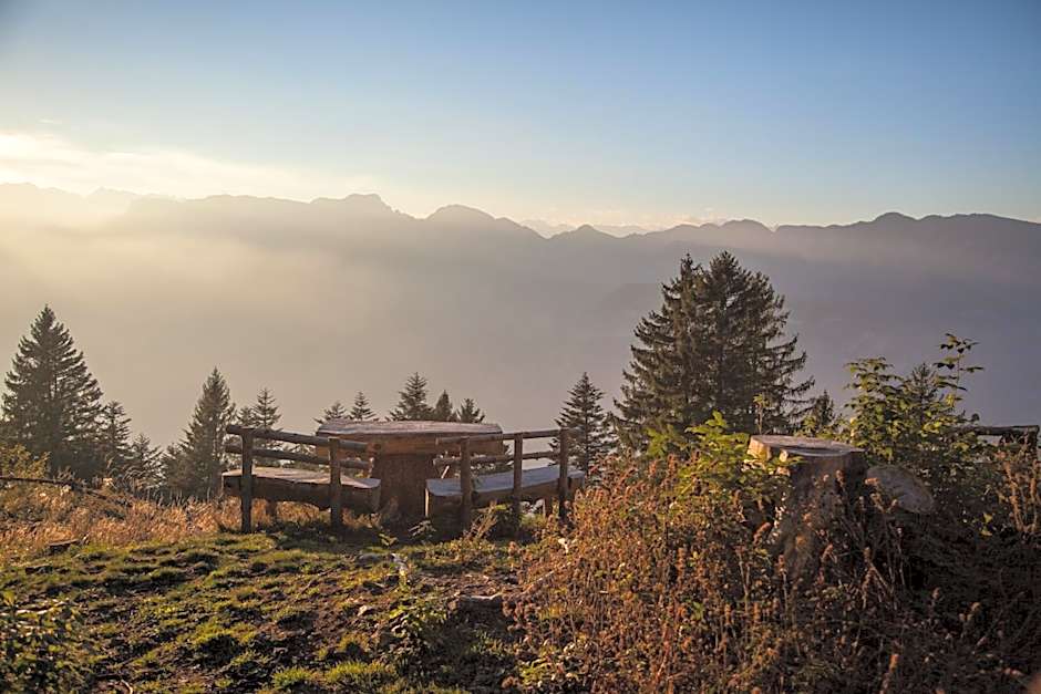 Hostel L'Ost - Ostello di Grumes