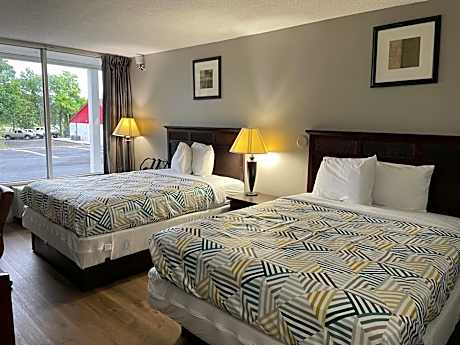 Queen Room with Two Queen Beds - Non-Smoking