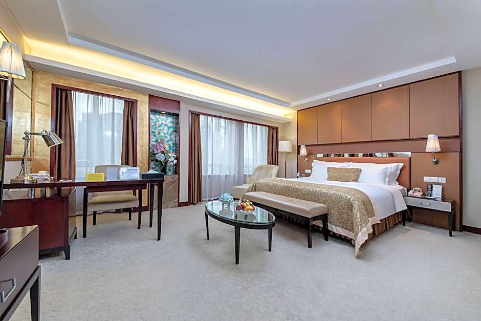 Photo 1 of 4 of Superior 1 King Bed Guestroom