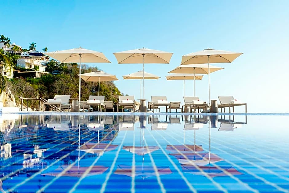 Camino Real Zaashila Huatulco