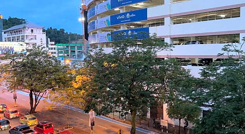 Escape Backpackers KK