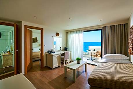 Front Sea View Suite