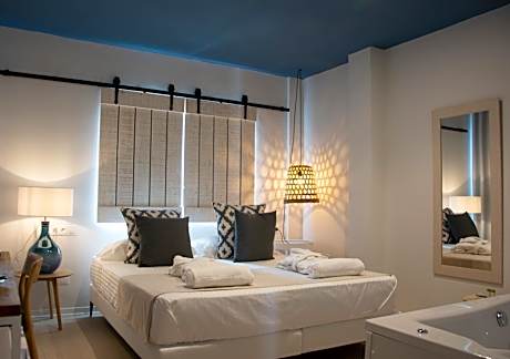 Deluxe Double Room with Spa Bath