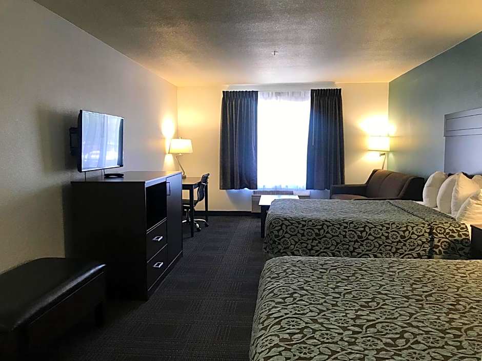 Days Inn & Suites by Wyndham Gresham