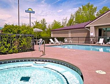 Days Inn by Wyndham Kennesaw