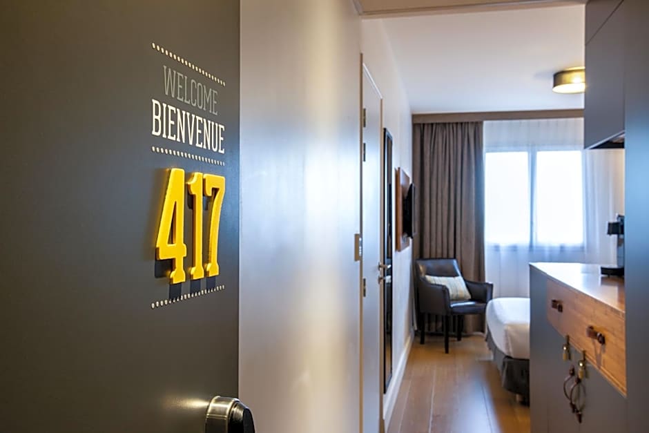 Best Western Plus Suitcase Paris La Defense