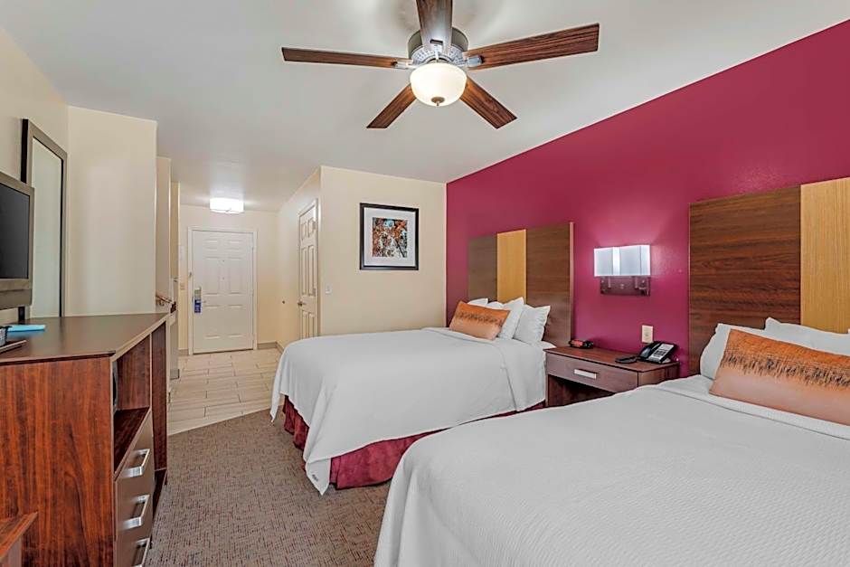 Best Western Pineywoods Inn