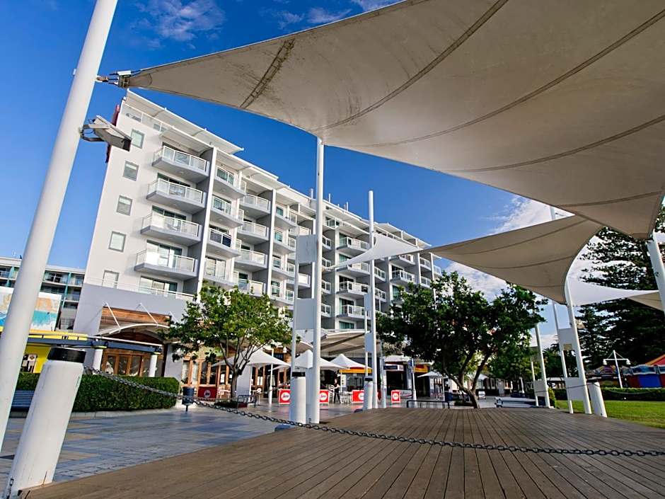 Oaks The Entrance Waterfront Suites