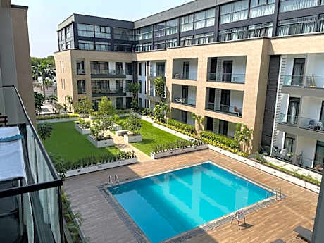 Golden Place Properties At The Embassy Gardens