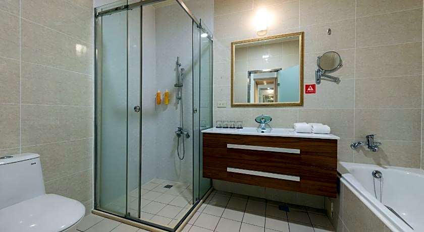 Days Inn By Wyndham Chiayi