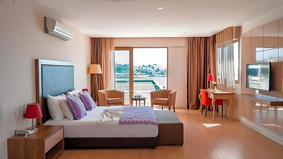 Ladies Beach Suit Otel