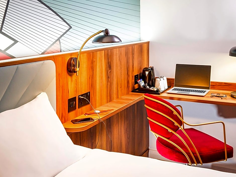 IBIS STYLES London Heathrow East